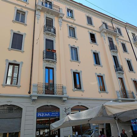 Da Rosa E Pier - Charming Central Apartment Milánó Kültér fotó