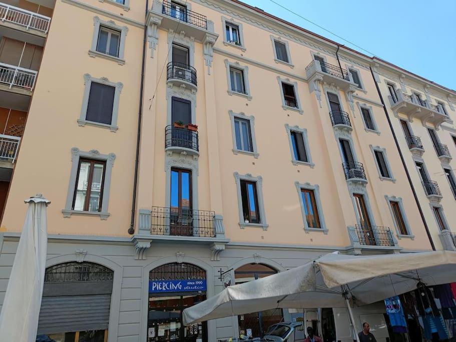 Da Rosa E Pier - Charming Central Apartment Milánó Kültér fotó