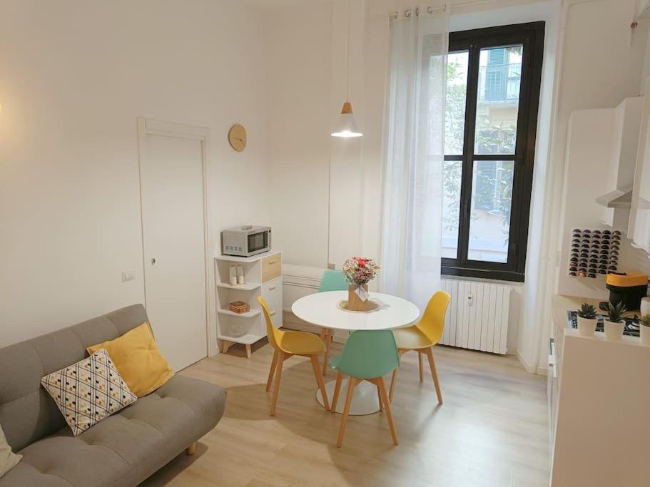 Da Rosa E Pier - Charming Central Apartment Milánó Kültér fotó